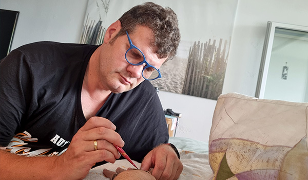 dore-reinhard-handwerkskunst-malen-indoor-brille-600x350px